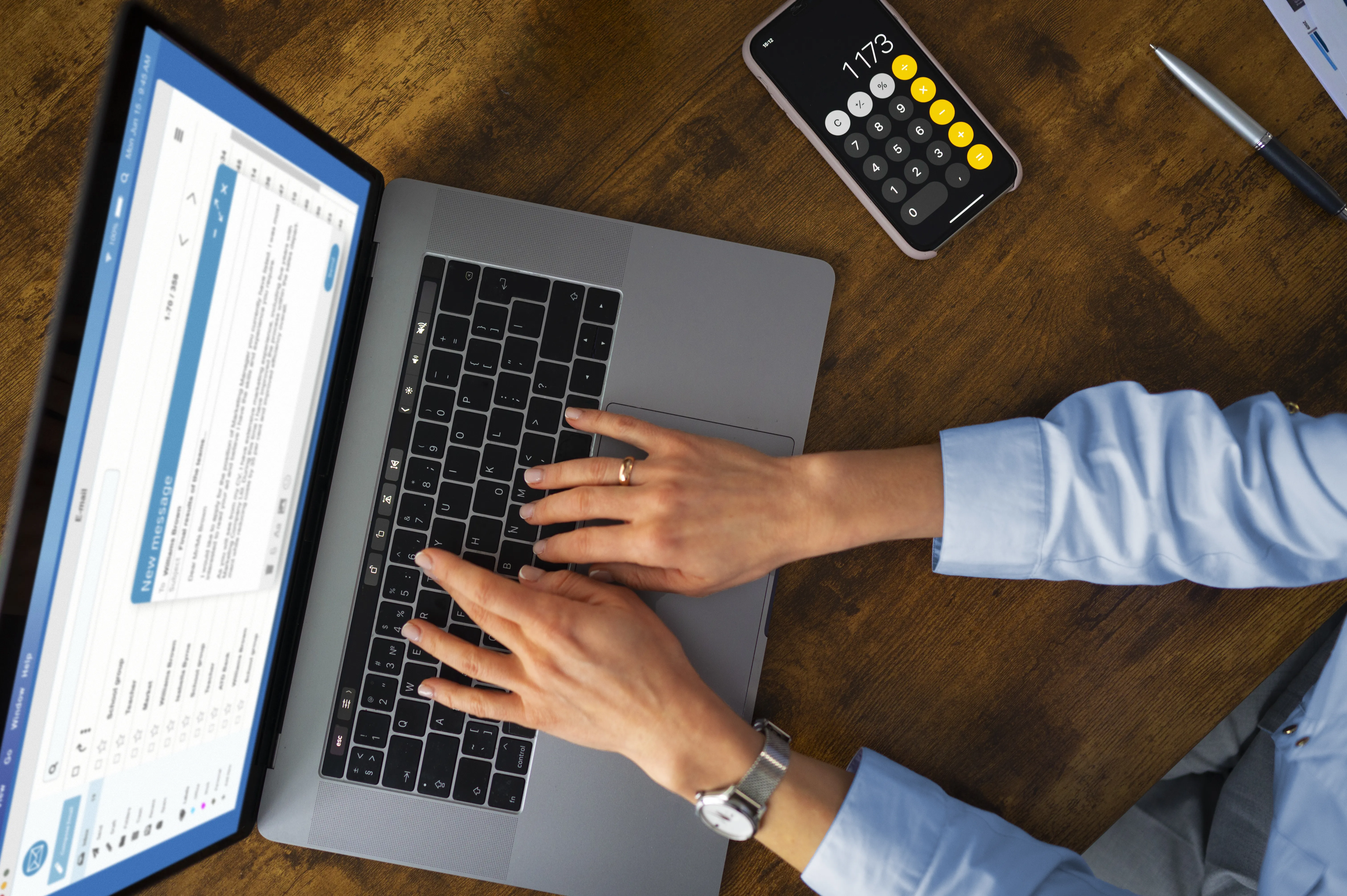 Servicios freelance con modelo de suscripción: construí ingresos recurrentes y estables