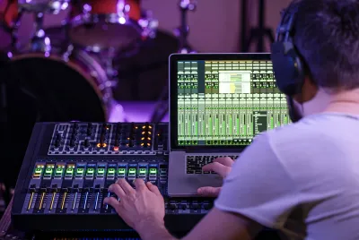 Editaré profesionalmente audio y video de podcast.